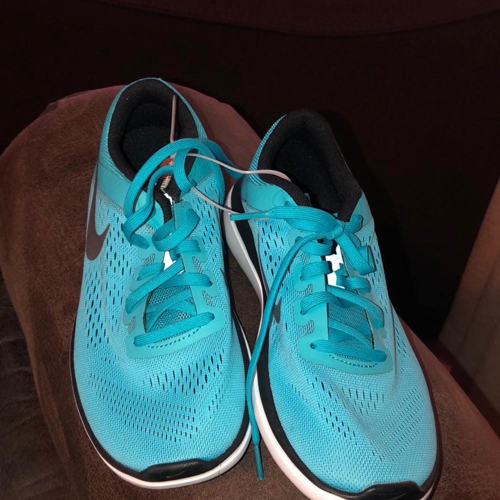 Nike sneakers kids